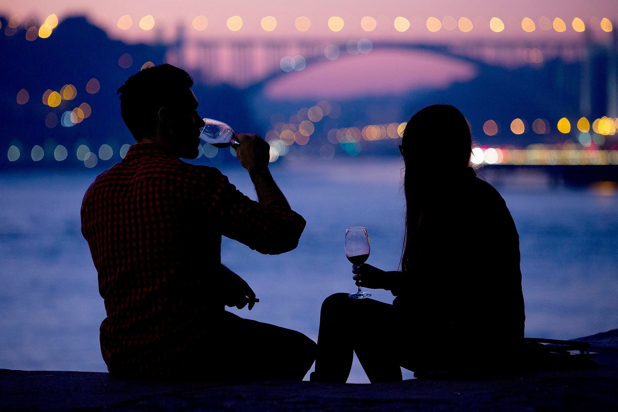 🎉🍷 ENÓPHILO WINE FEST CELEBRA 10 EDIÇÕES NO PORTO COM REGRESSO À ALFÂNDEGA